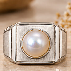 Men's 925 sterling silver signet ring with round artificial pearl Copy ALT Text